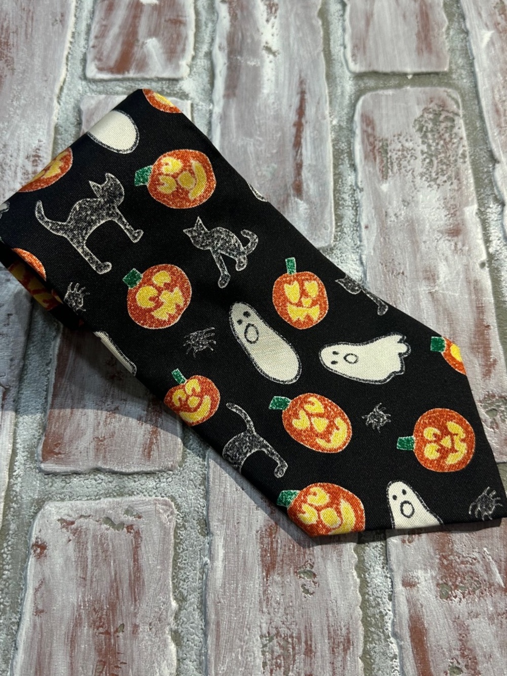 Vintage Save The Children 100% Silk USA Made Halloween Holiday Tie Necktie
